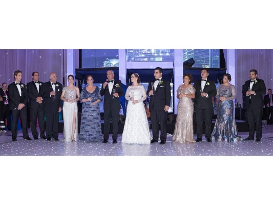 Guillermo Orellana y Giordanna Kafati festejan su boda