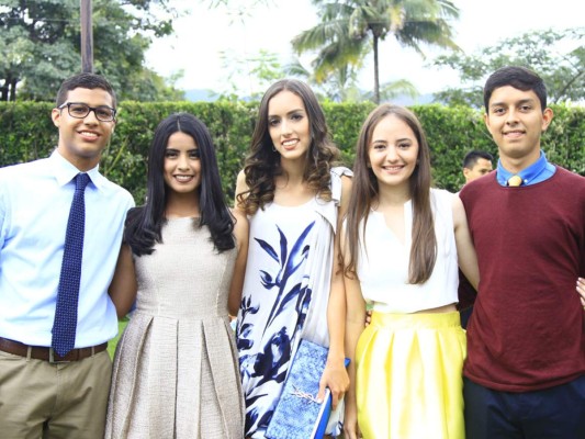 Emotivo senior breakfast de la International School