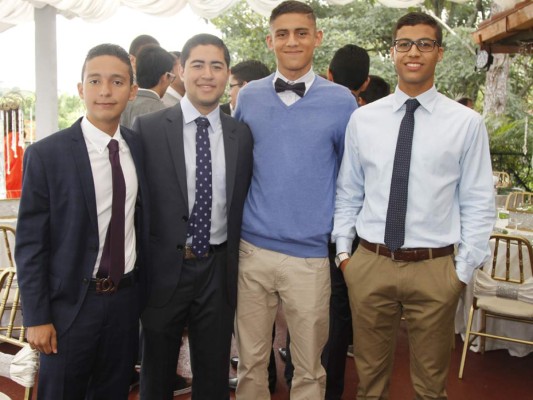 Emotivo senior breakfast de la International School