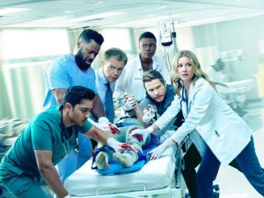The Resident<br/>Y por último este drama médico que tenemos que recomendarte es el protagonizado por Emily CanCamp y Matt Czuchry que se ambienta en el Hospital Chastain Park Memorial, donde se entremezclan las relaciones entre los personajes con el trabajo y demás, como en otras series mencionadas anteriormente.
