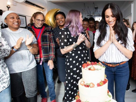 Meghan Markle hace visita sorpresa a una panadería