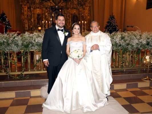 Ceremonia religiosa de Jennifer Andara y Alexandros Dicoulis