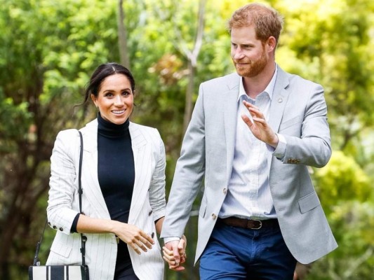 El príncipe Harry y Meghan entregan comida a los enfermos crónicos durante el confinamiento