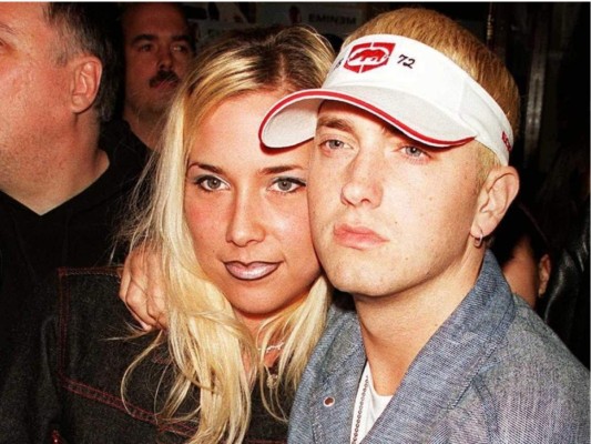 Eminen y Kimberly Anne fueron de esos amores estudiantiles que se separaron en 1991 para volverse a casar en el 2006 y divorciarse nuevamente dos años después<br/><br/>