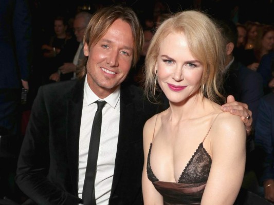 La modelo Amanda Wyatt reveló que había tenido un romance con Keith Urban, esposo de Nicole Kidman cuando ellos ya se encontraban casados. A pesar de estas declaraciones la pareja sigue junta.
