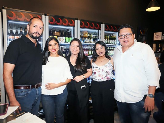 Tinto Fine Wine y Spirits apertura su tienda  