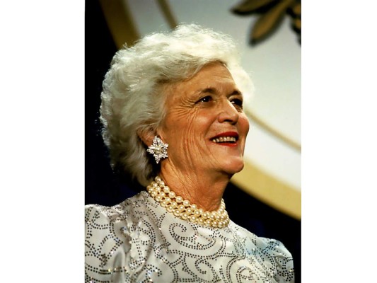 16-Barbara Bush: primera dama, murió el 17 de abril a los 93 años por causas naturales