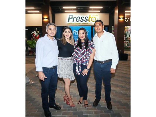 Brindis por los éxitos de Plaza Numa