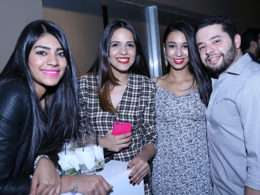 Apertura Up Lounge y Club