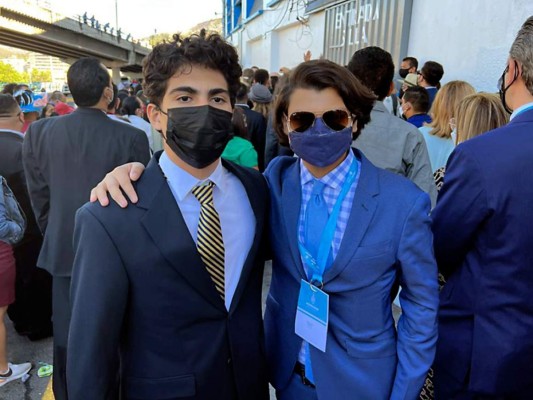Carlos Flores y Juan José Mayen.
