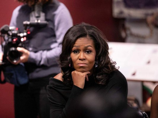 El documental de Netflix fue coproducido por Higher Ground Productions, fundado por Michelle y Barack Obama después que dejó el cargo. De ahí que el acceso de la cámara a la vida privada de Michelle no tiene precedentes.