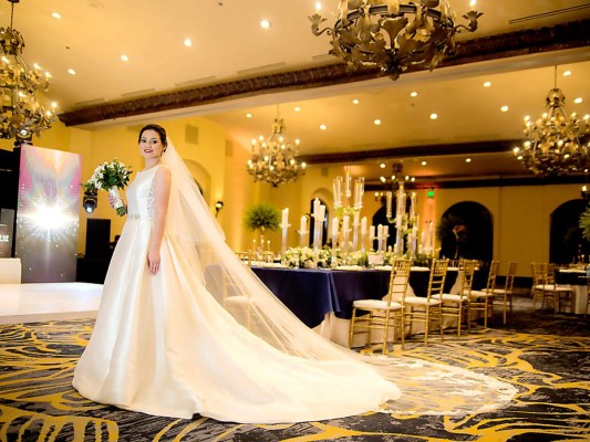 La boda de Azaria Martínez y Fernando Torres