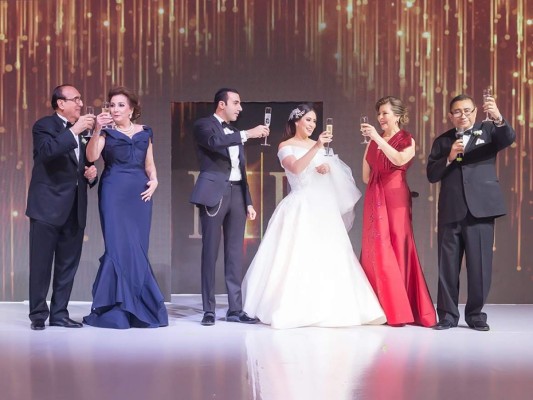 Farid Handal y Mónica Hernández celebran su boda eclesiástica  