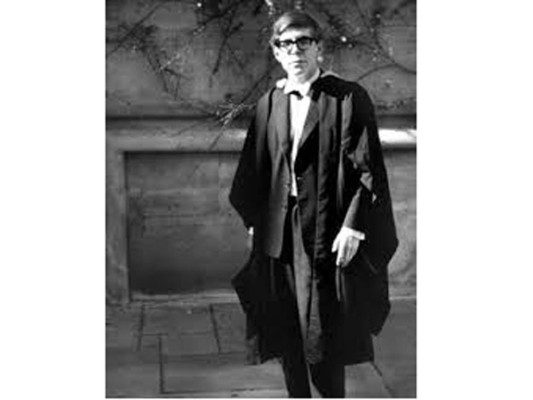 La vida de Stephen Hawking en imágenes