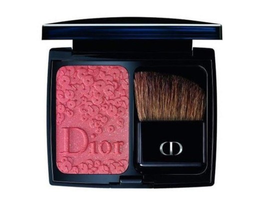 Dior presenta colección navideña de maquillaje