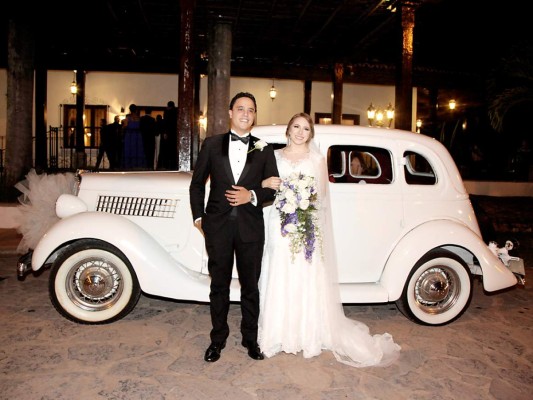 La boda de Diego Alvarado y Amalia Agurcia
