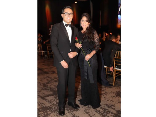 Los Seniors de la Dowal School 2019 celebran su Prom al estilo años 20s