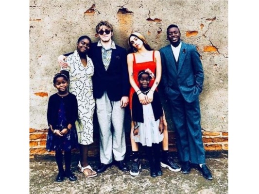 'Por lo que estoy más agradecida! Mis hijos que me han guiado por carreteras y han abierto puertas que nunca imaginé que pasaría. ♥ ️ Fame, Fortune y Records Broken nunca podrían igualar lo que atesoro y valoro más.' Madonna