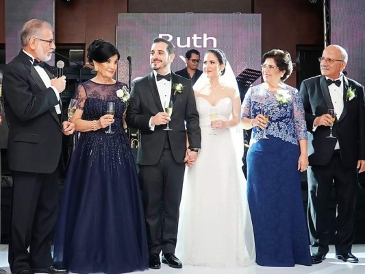 Giancarlo Rietti y Ruth Estévez celebran su boda   