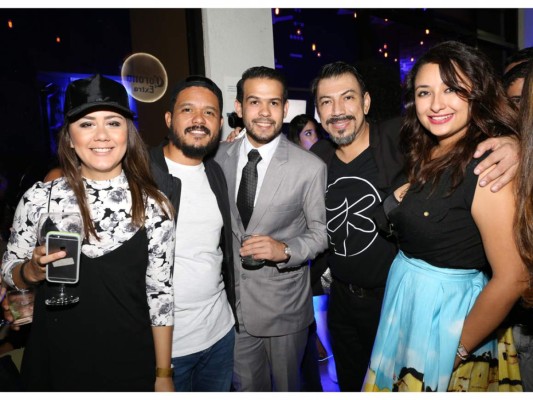 Ariana Camacho, Juan Carlos Pineda, Héctor Díaz del Valle, Yoyo Barrientos y Leana Lara