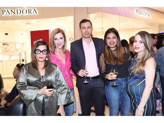 Coctel de Apertura de BAC Credomatic Estilo Moda 2018