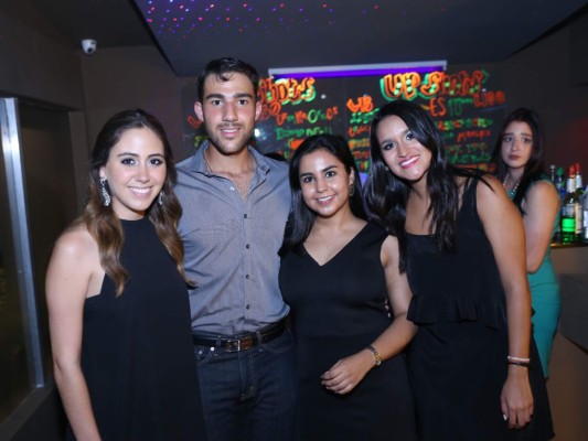 Apertura Up Lounge y Club