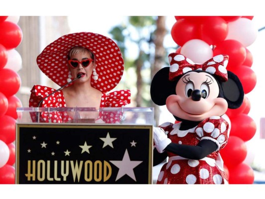 Minnie Mouse obtiene su estrella en el Paseo de la Fama de Hollywood