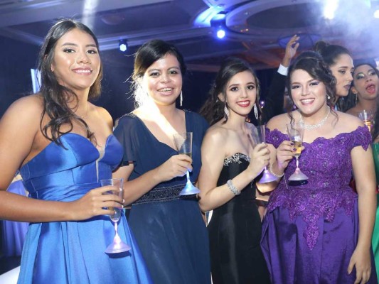 Fiesta de graduación del Centro Escolar Antares y Aldebarán