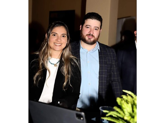 Mario Ramos dona un Emmy al Museo para la Identidad Nacional