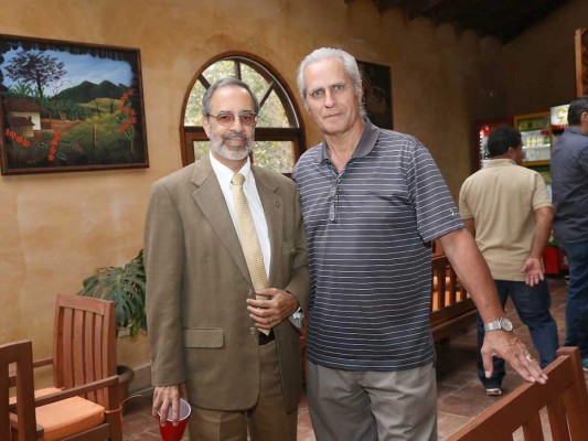 Coctel de apertura de EcoHotel Shangri-la