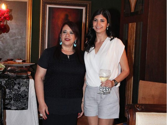Noche de karaoke para Rachel Ramos  