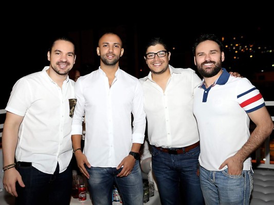 Ricardo Carpintero, Jimmy Pacheco, Ricardo Salgado, Carlos Espinal