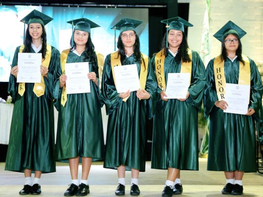 Graduación de los Seniors 2019 de Elvel School