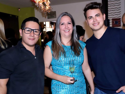 ¡Felices 25 Café Honoré!