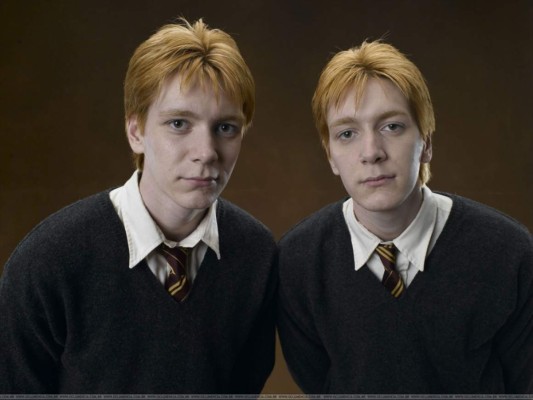 Fred y George<br/>Los gemelos de la familia Weasley cumplen años el 1 de abril, misma fecha que se festeja el ''dia de las bromas'' o ''april fools day'' en Inglaterra, un poco acertado ¿no?<br/>