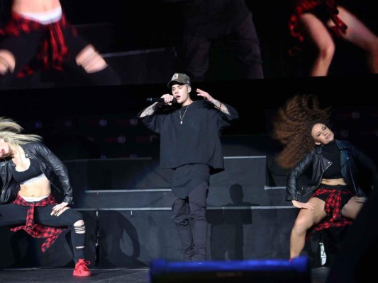 Justin Bieber<br/><br/>En 2013, las peticiones del contrato de Justin Bieber incluían tres paquetes de calcetines y cuatro paquetes de camisetas blancas básicas de diversos tamaños, porque… realmente nadie sabe.