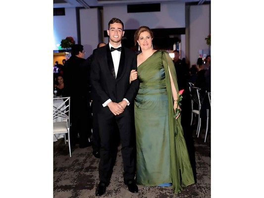 Prom Night de la Escuela Americana 2019 