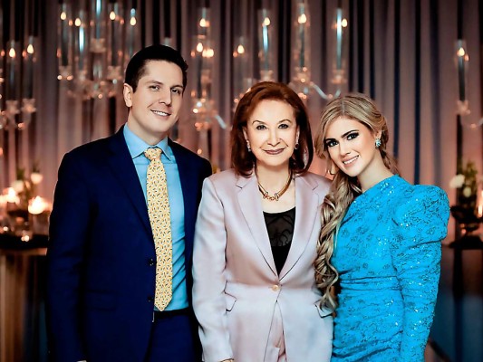 ¡Así fue la boda civil de Joshua Lampman y Elena Bueso!