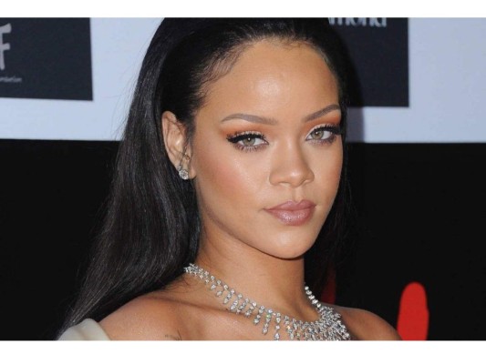 Rihanna es la mujer artista más rica, según Forbes