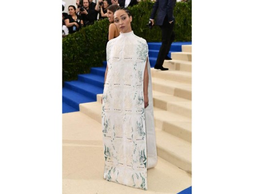 Ruth Negga en Valentino