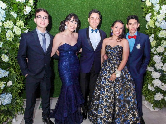 La gala 'Noche de Estrellas' de la Agape Christian Academy  