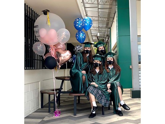 Any Velásquez, Andrea Rosales, Paula Andino y Dariela Aguilera