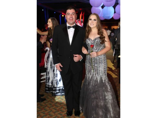 Alejandro y Monique Weddle