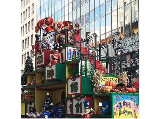 Mariah Carey en el Macy's Thanksgiving Day Parade en Nueva York