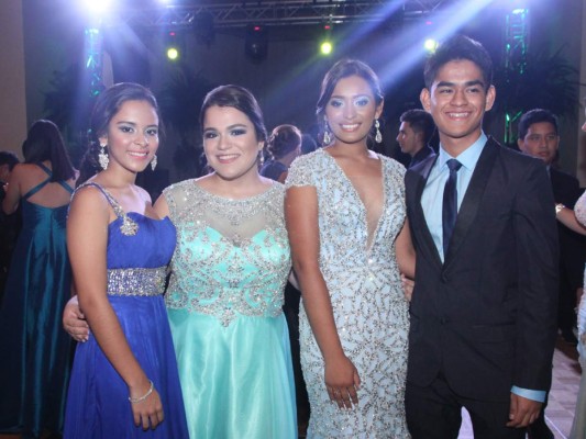 Prom night de New Horizon School  