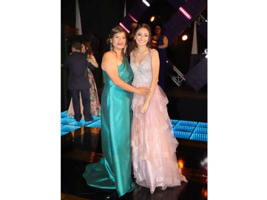 Los Seniors de la Dowal School 2019 celebran su Prom al estilo años 20s