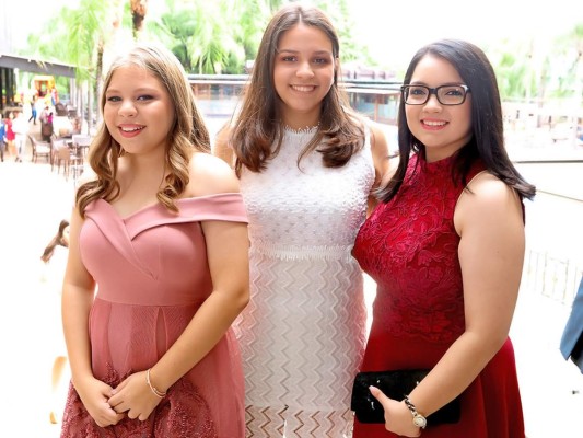 La generación 2019 de Santa María del Valle celebra desayuno