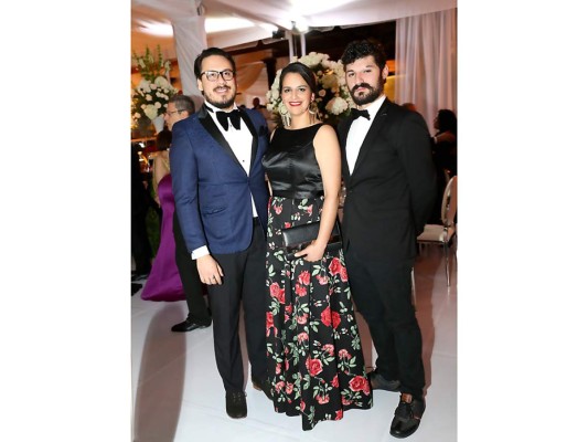 La recepción de la boda de Alejandra Amaya y Gabriel Castillo