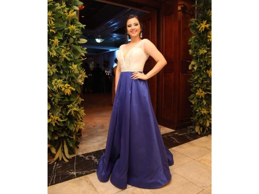 Moda y belleza en la prom de la Dowal School