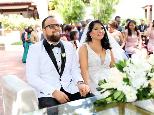 La boda de Javier García y Mónica Vásquez